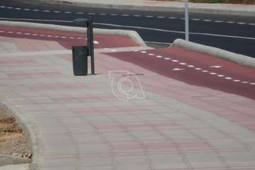 Vandalizan las nuevas papeleras del ensanche de la carretera de Melenara (Telde)/TA.